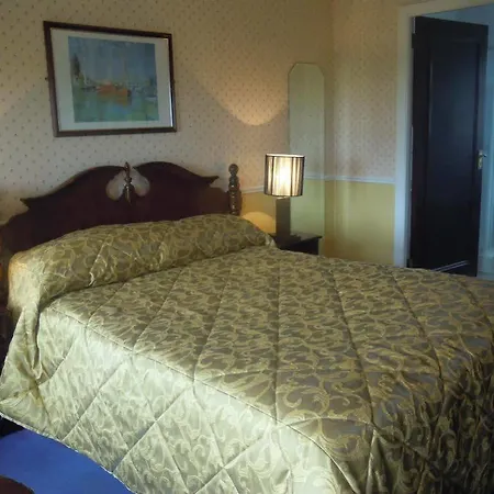 Aran View And Hotel Doolin