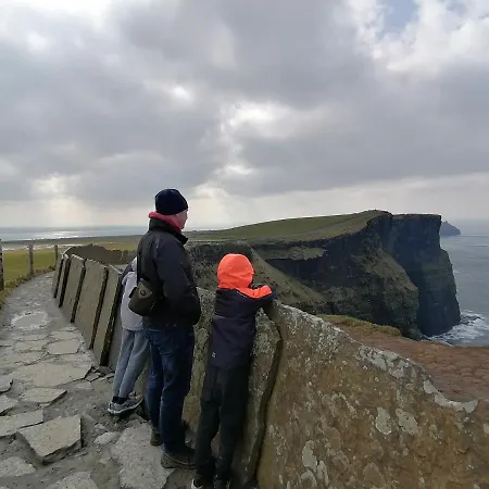Aran View And Hotel Doolin